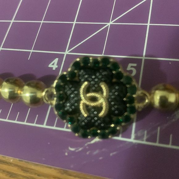 button/ zipper pull - Picture 2 of 6